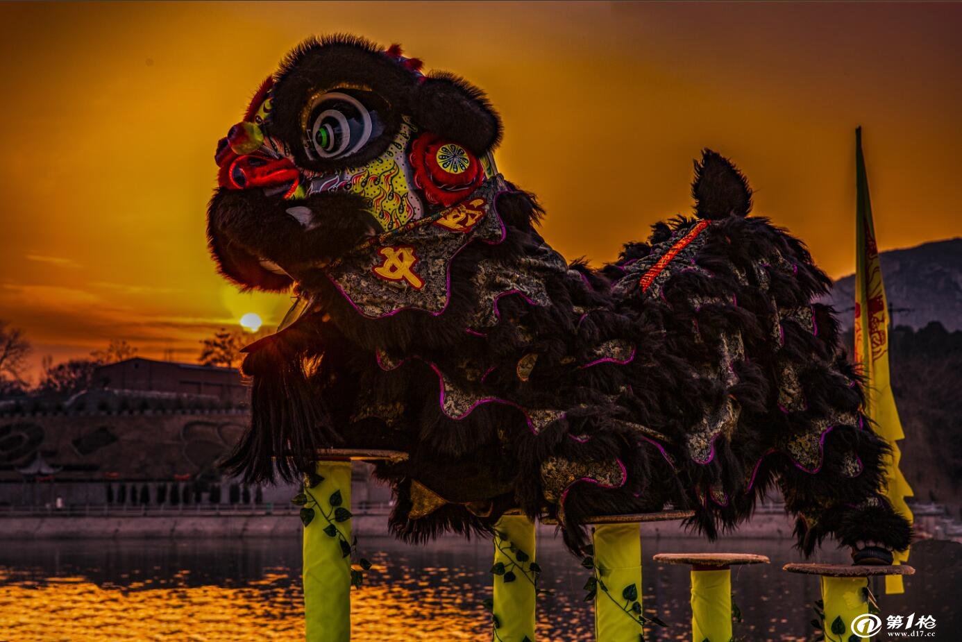 洛阳舞狮 洛阳大鼓锣鼓队 洛阳梅花桩 洛阳开业庆典