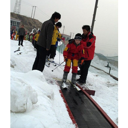 自动运行魔毯 新疆滑雪场传送设备厂家
