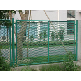 供应武汉钢板护栏网适用于别墅道路小区公园厂房景点等缩略图