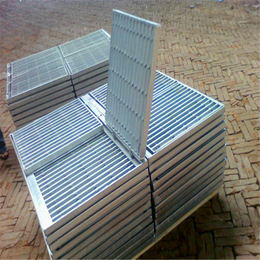 安平厂家****生产平台钢格板 电厂钢格板 楼梯踏步缩略图