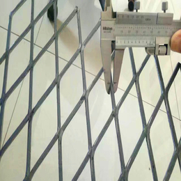 铄凯+建筑钢板网+镀锌铁板网+铁拉网+多种用途