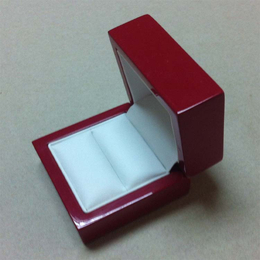 东莞市珠宝盒厂家生产****木质烤漆珠宝盒首饰盒