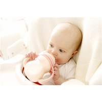 宝宝奶粉过敏的三种反应及应对办法