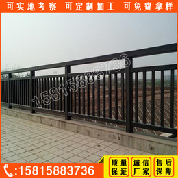 梅州机动车分隔护栏 茂名市区道路隔离栏批发 惠州交通安全围栏