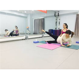 郑州学孕妇瑜伽培训去哪好|孕妇瑜伽|【微笑42度热瑜伽】