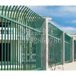 围墙铁艺护栏_围墙铁艺护栏种类有哪些