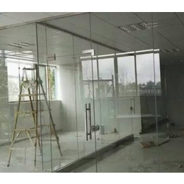 新建县钢化玻璃,钢化玻璃的价格,汇投钢化厂(****商家)