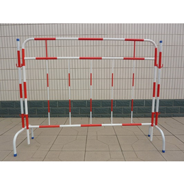 拉萨铁质安全围栏 铁质组合安全围栏 铁质安全围栏规格型号