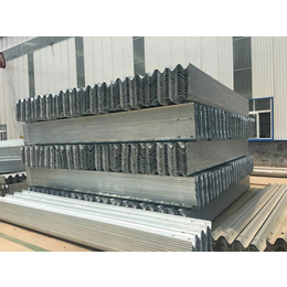 护栏板生产厂家|泰昌护栏板|波形梁钢护栏板生产厂家