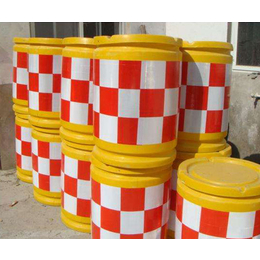 吹塑防撞桶批发、济南和畅质量可靠、青海防撞桶