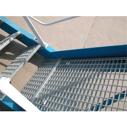 楼梯钢格栅板多种型号、鑫川丝网、楼梯钢格栅板