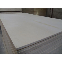 10厘杨木多层板胶合板包装板木板材夹板木托盘价格低厂家*