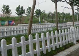 安平县领辰(图)-草坪绿化带栅栏供应-铜陵草坪绿化带栅栏