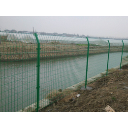 防护围栏网(图)-绿色双边丝围栏网厂家-宁德围栏网