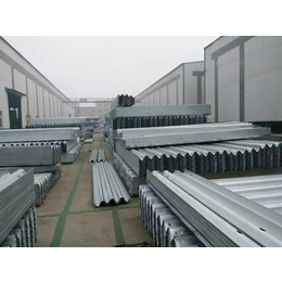 咸宁护栏板生产厂家|山东泰昌护栏(图)|波形护栏板生产厂家