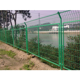 益阳铁丝网护栏-水库铁丝网护栏-铁丝网护栏几米一个柱