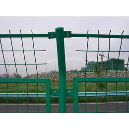 去哪买工地围栏网,张家口工地围栏网,河北宝潭护栏