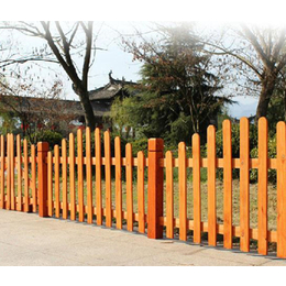 顺心防腐木护栏(图)|防腐木护栏价格|周口防腐木护栏