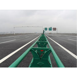 【兴和建材】(图),济源高速公路护栏施工安装,高速公路护栏