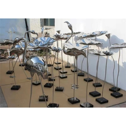 抽象镜面不锈钢造型定制-宏观雕塑定制厂家