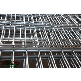 钢丝网围栏|钢丝网围栏润程金属|绿色钢丝网围栏现货批发