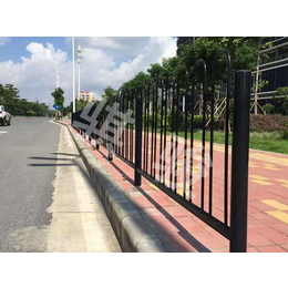 道路隔离护栏厂家-骐骏围栏-重庆道路隔离护栏