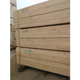 天津辐射松方木,腾发木材(在线咨询),辐射松方木厂家供应