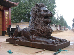 铜雕塑厂  批发厂-居家摆放小铜狮子、诚信服务来图定制