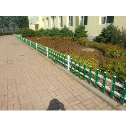安平县领辰(图),草坪塑钢护栏*,杭州草坪塑钢护栏