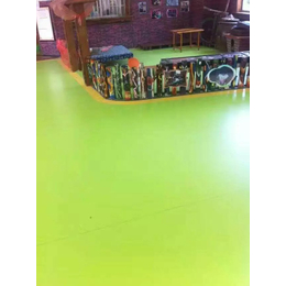 学校塑胶地板施工-塑胶地板-任师傅