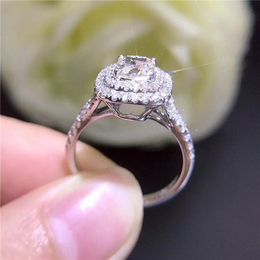 【壹爱钻石东区店】(图)、郑州一万左右的订婚戒指、订婚戒指
