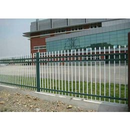 市政护栏 锌钢护栏 草坪围栏厂家供应