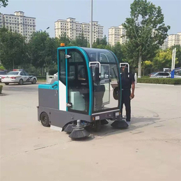 聊城扫地车-潍坊天洁机械-停车场用扫地车