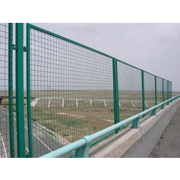 供应栏杆护栏网高速护栏网