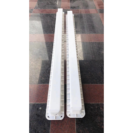 胶南市 塑料钢丝网立柱模具 铁路钢丝网立柱模具 设计方案
