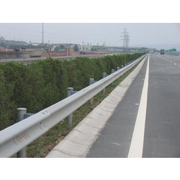 供应波形梁护栏 高速护栏 定制交通设施 防撞喷塑护栏