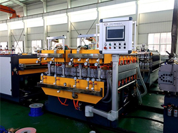 中空板高速生产线-青海中空板生产线-青岛同三塑料机械公司