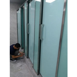 深圳公共卫生间隔断材料质量好 卫生间玻璃隔断防潮美观