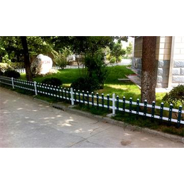 塑钢道路护栏-宏铭金属(在线咨询)-恩施护栏