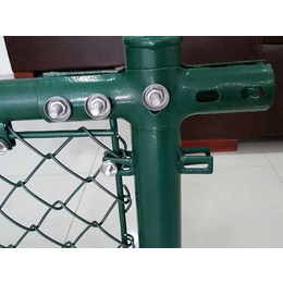 篮球场护栏网生产|河北华久|郑州篮球场护栏网