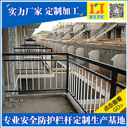 四川乐山那里有仿木纹栏杆加工厂家 仿古楼梯护栏质量可靠