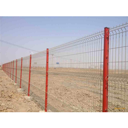 养殖场护栏网费用|围栏网厂家(在线咨询)|赣州护栏网