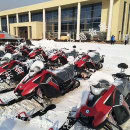 每天在你左右 180cc雪地摩托车 雪橇摩托车 雪场设备