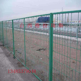 太原厂家供应菱形护栏网 公路护栏网 边框围栏网 河道护栏网