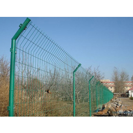 河北华久(图)|水源护栏网生产|鹰潭水源护栏网