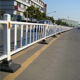 广东锌钢护栏厂金栏批发市政护栏白色烤漆道路分流隔离栏现货护栏缩略图