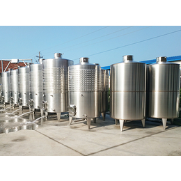 雅安白兰地发酵桶技术培训、诸城酒庄酿酒设备