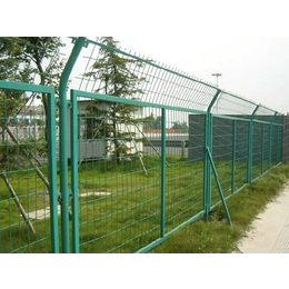 工地围栏网、河北宝潭护栏、订购工地围栏网