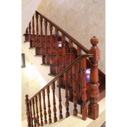 品家实木楼梯工厂 别墅楼梯榉木欧式楼梯 整木家装厂定制楼梯