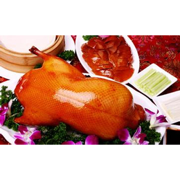 北京烤鸭总部s片皮吃的烤鸭s蘸酱卷饼吃的烤鸭